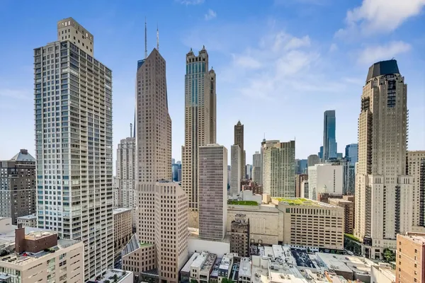 $569,000 | 100 East Bellevue Place, Unit 23B, Chicago, IL 60611