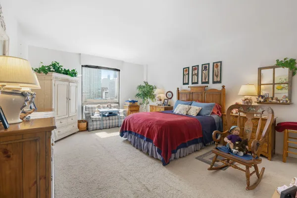 $569,000 | 100 East Bellevue Place, Unit 23B, Chicago, IL 60611