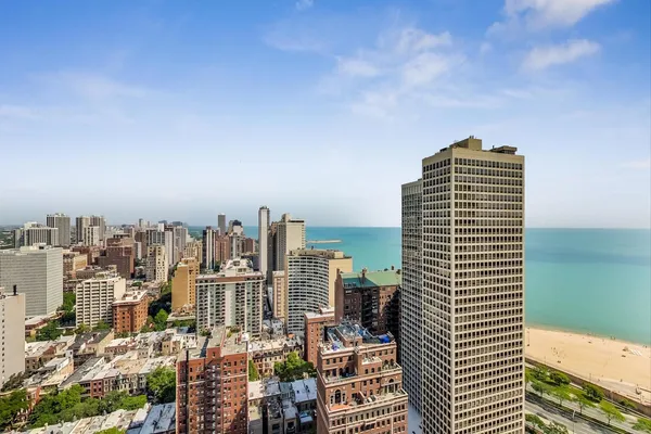 $569,000 | 100 East Bellevue Place, Unit 23B, Chicago, IL 60611