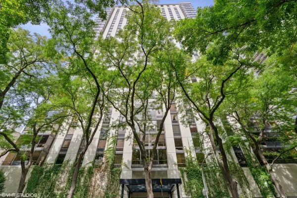 $569,000 | 100 East Bellevue Place, Unit 23B, Chicago, IL 60611