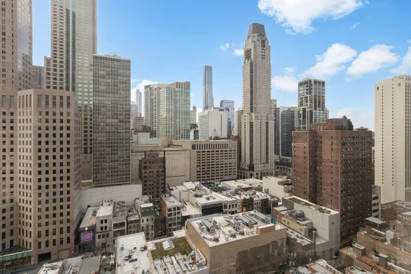 $569,000 | 100 East Bellevue Place, Unit 23B, Chicago, IL 60611