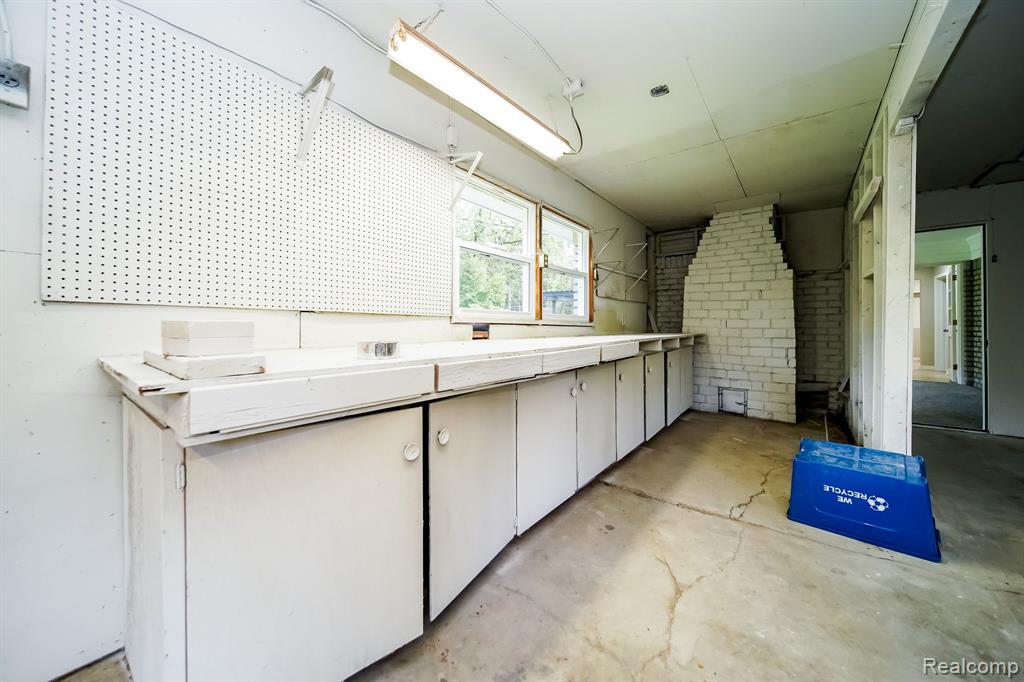 29200 Utley Road Farmington Hills, MI 48334 - Photo 55 of 64