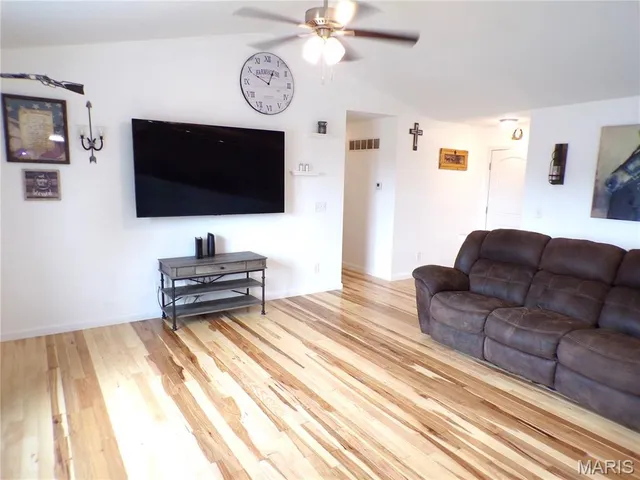 $295,500 | 108 Linder Drive, Winfield, MO 63389