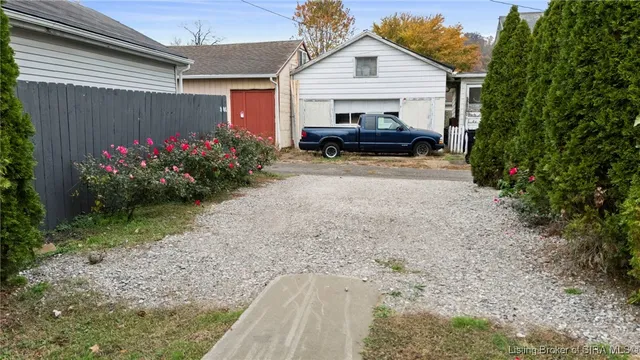 $209,900 | 906 West Main Street, Madison, IN 47250