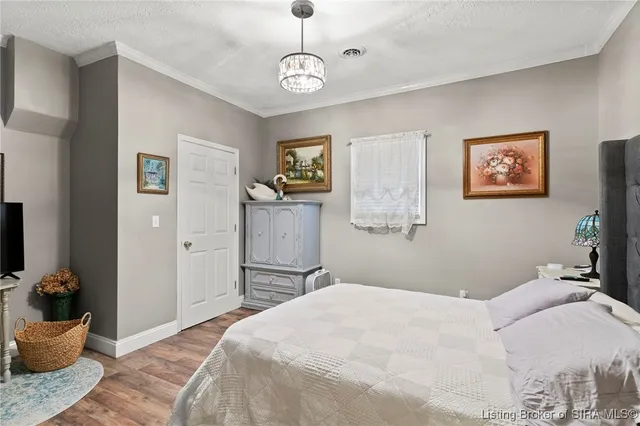 $209,900 | 906 West Main Street, Madison, IN 47250