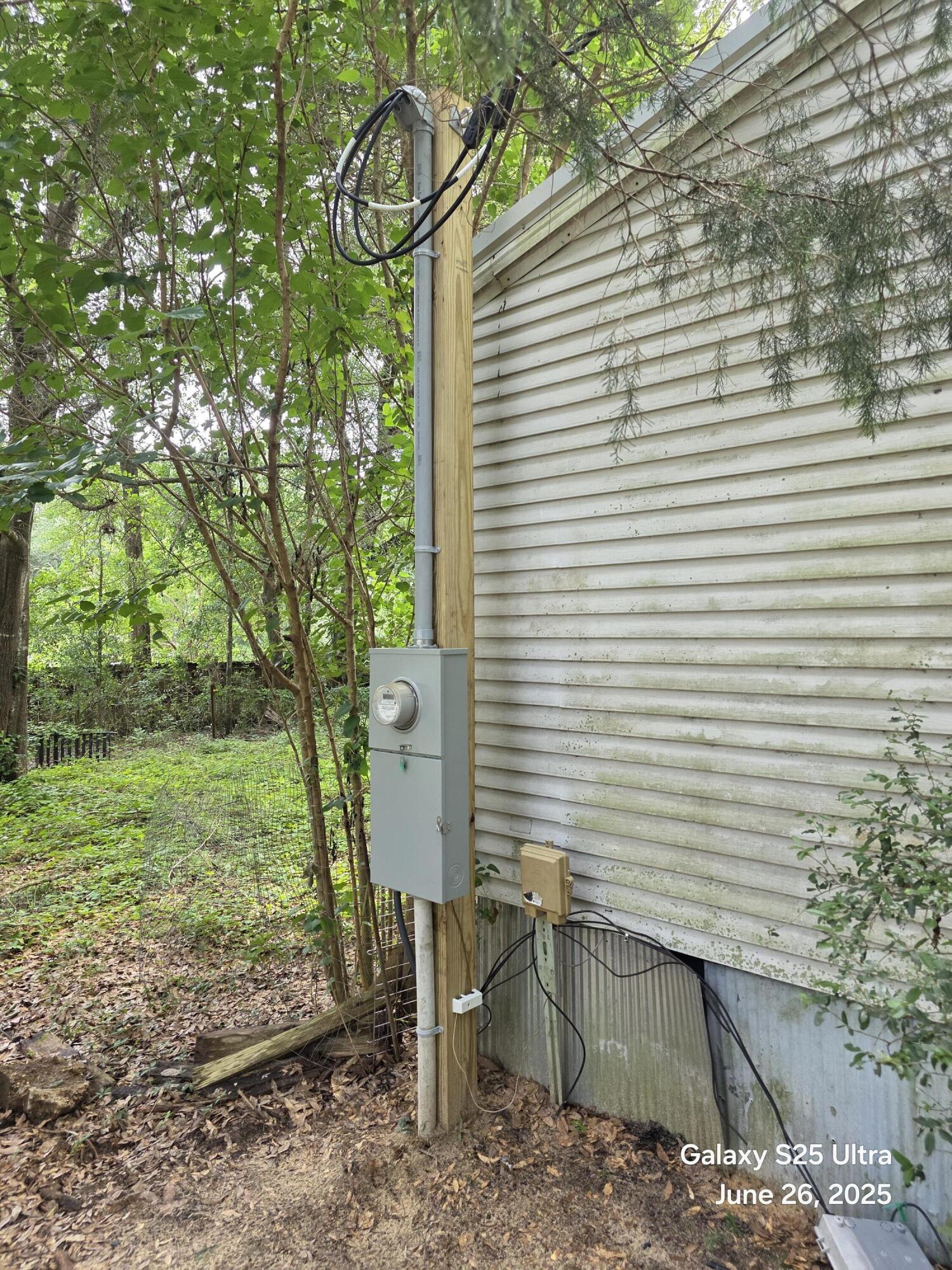 1663 Pickens Circle Baker, FL 32531 - Photo 7 of 9 20250626_101516