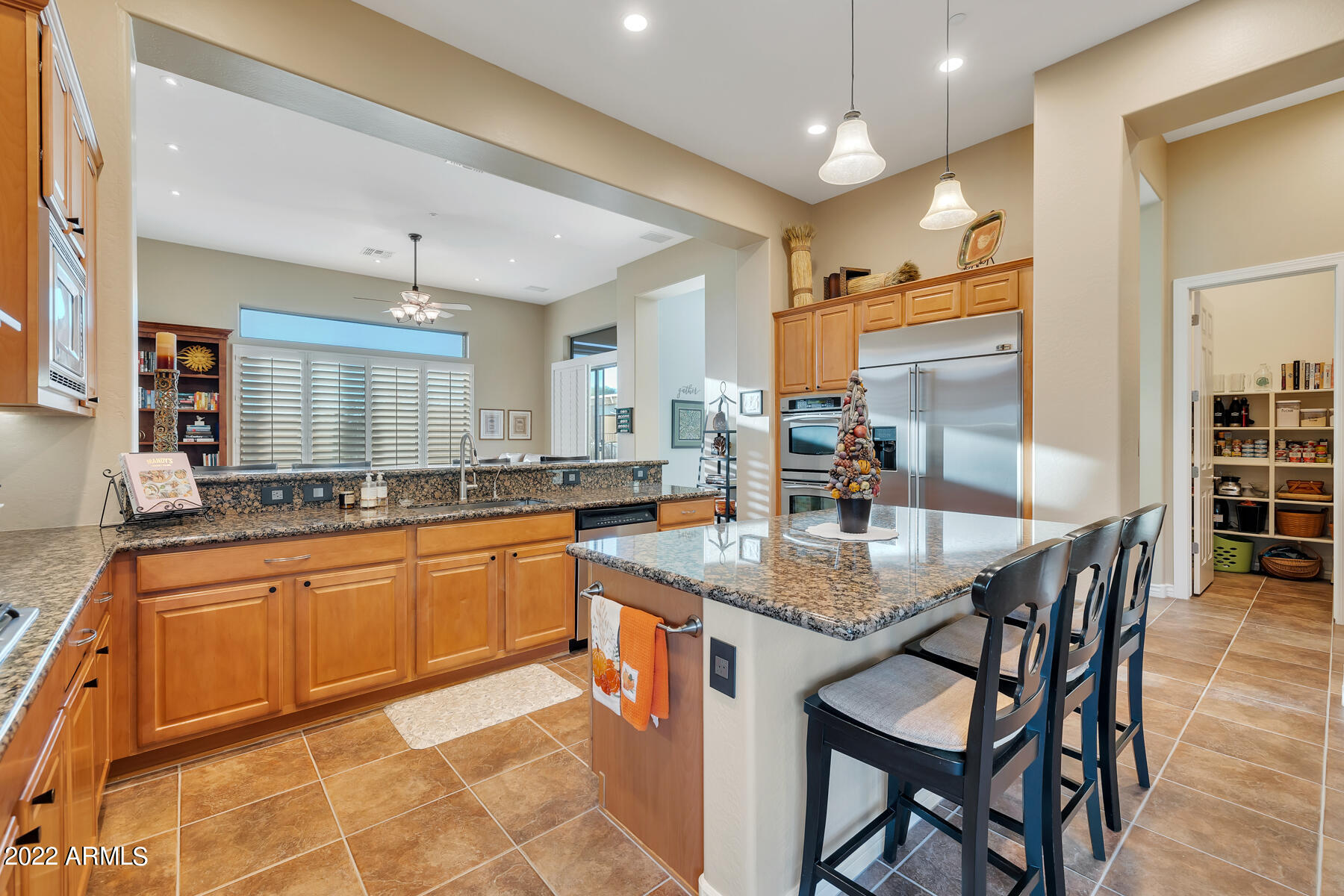 41602 North River Bend Road Phoenix, AZ 85086 - Photo 14 of 71 15 Kitchen Island and Breakfast Bar