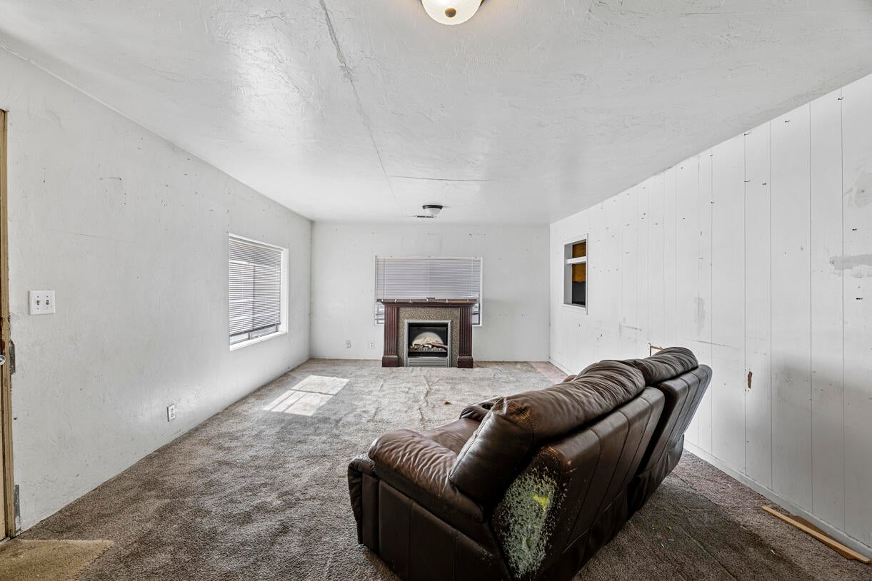 340 Freeman Road Central Point, OR 97502 - Photo 13 of 22 DSC_5686