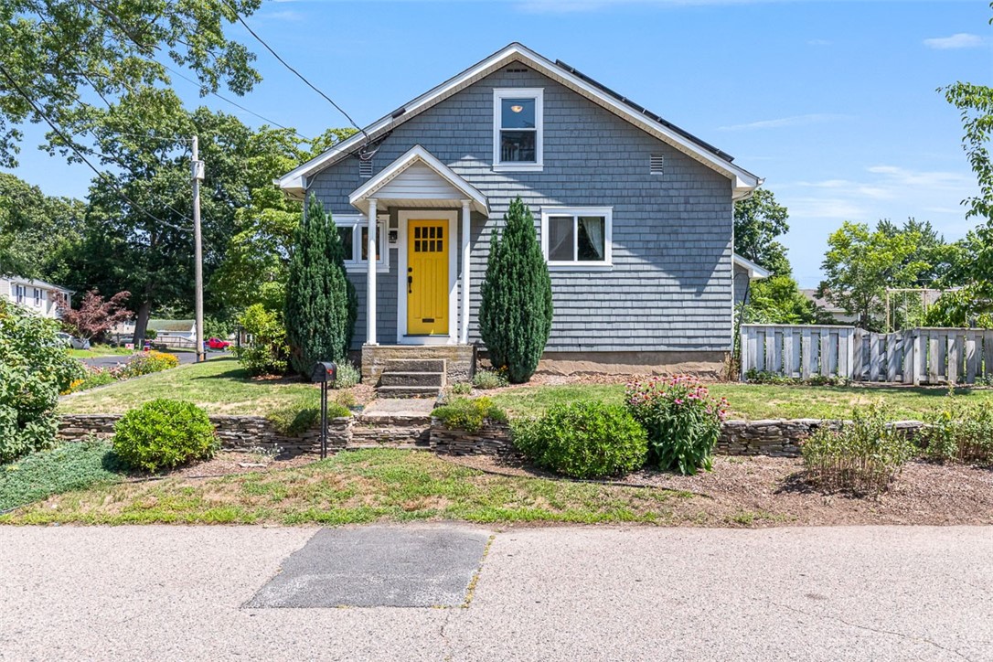 10 Wannisett Avenue East Providence, RI 02915 - Photo 1 of 28 Gallery Image 1