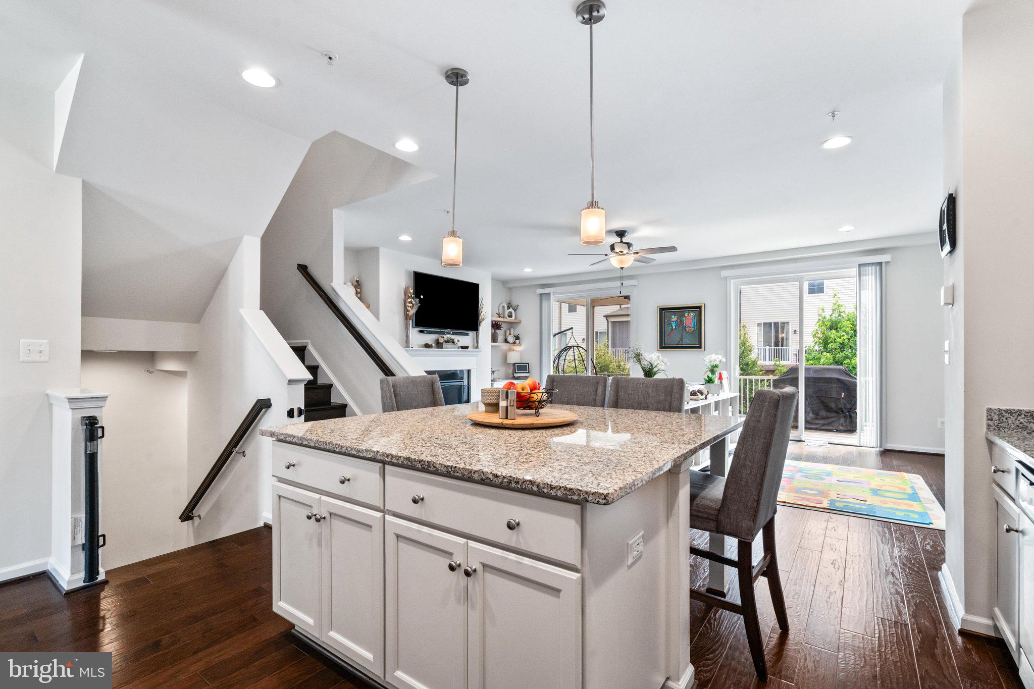 5659 Scott Ridge Place Frederick, MD 21704 - Photo 5 of 48 Huge Island