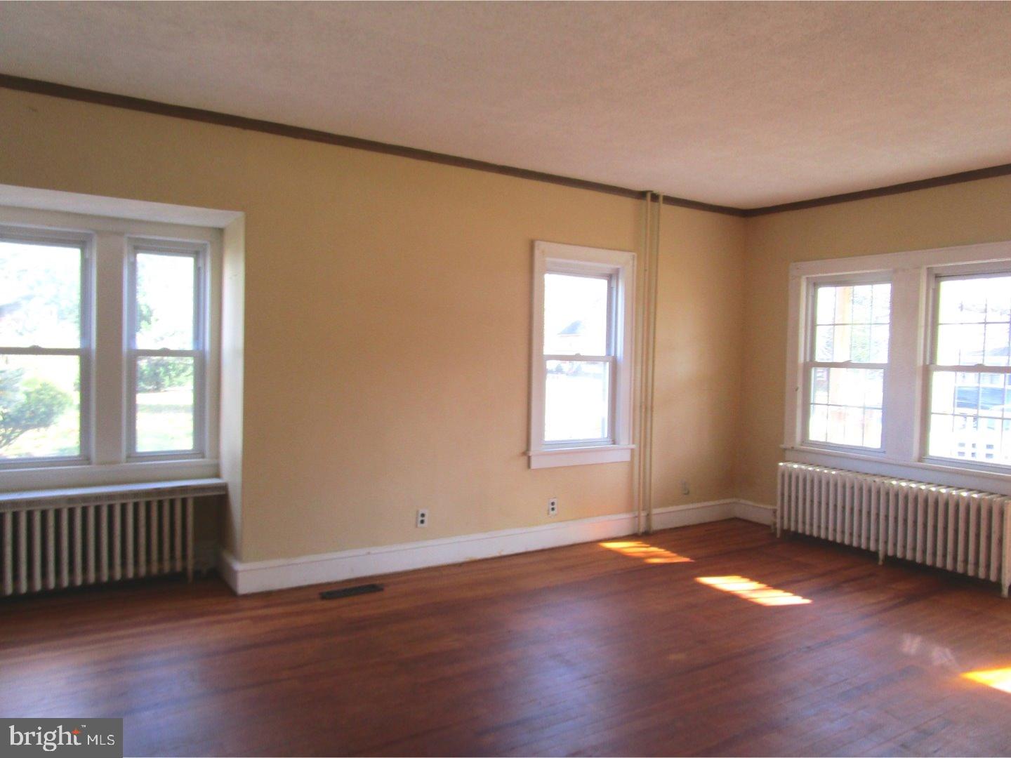 346 Wheat Road Vineland, NJ 08360 - Photo 4 of 12 Gallery Image 4