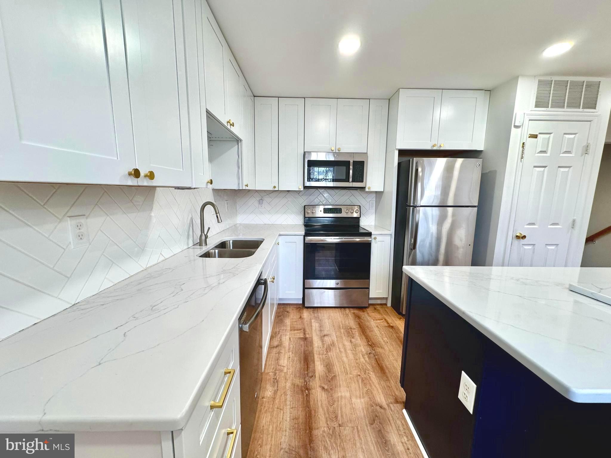 597 Primus Court Frederick, MD 21703 - Photo 4 of 53 Kitchen