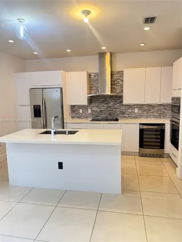 $920,000 | 10550 Northwest 65th Lane, Doral, FL 33178