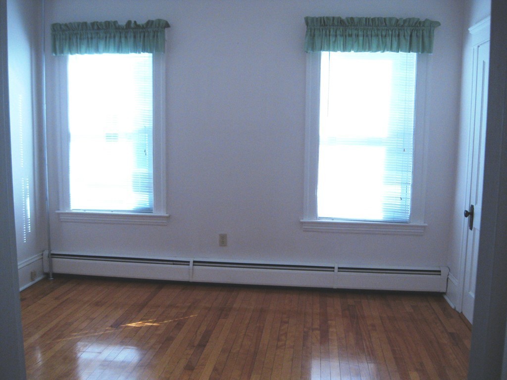 2 Bellingham Road Worcester, MA 01606 - Photo 8 of 20