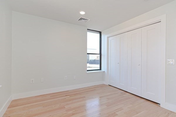 1674 Beacon Street, Unit 2 Brookline, MA 02445 - Photo 20 of 42