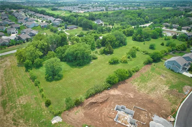 $649,950 | 25020 West 143rd Street, Olathe, KS 66061