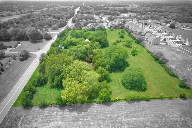 $649,950 | 25020 West 143rd Street, Olathe, KS 66061