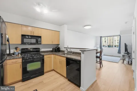 $355,000 | 1000 New Jersey Avenue Southeast, Unit 216, Washington, DC 20003