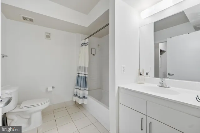$355,000 | 1000 New Jersey Avenue Southeast, Unit 216, Washington, DC 20003