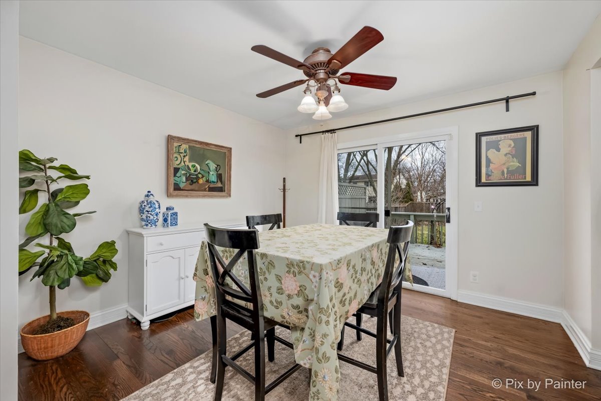 152 Walnut Drive St. Charles, IL 60174 - Photo 13 of 30 a dining room with furniture and window