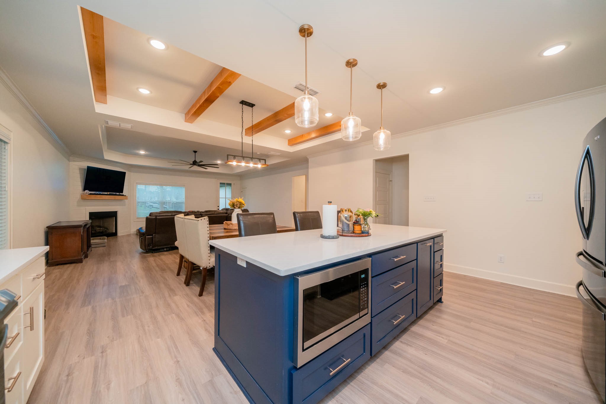 113 West Ruth Street White Oak, TX 75693 - Photo 9 of 27 a kitchen that has a lot of counter space and wooden floor