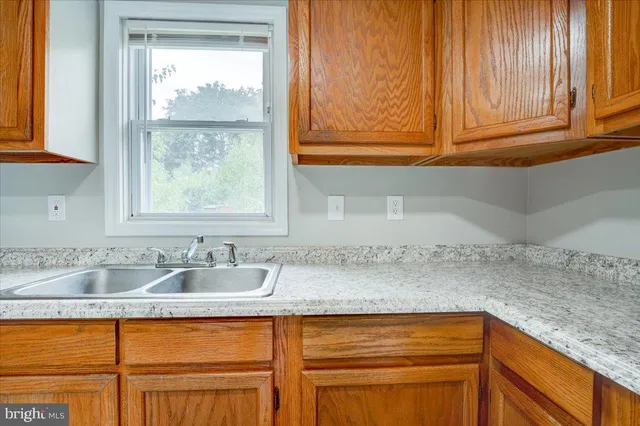 $1,075 | 1863 Johnson Road, Chambersburg, PA 17202