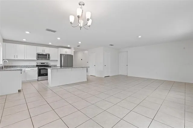 $2,300 | 1557 Venice Lane, Davenport, FL 33896