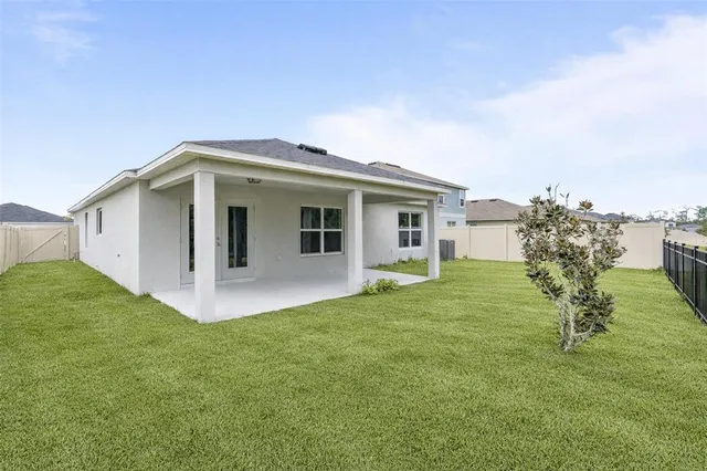 $2,300 | 1557 Venice Lane, Davenport, FL 33896