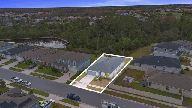 $2,300 | 1557 Venice Lane, Davenport, FL 33896