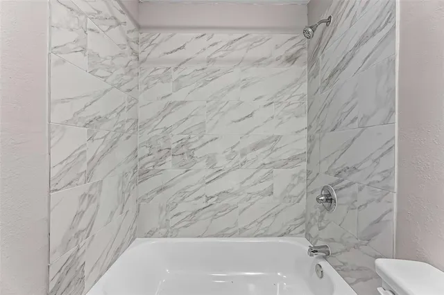 $279,900 | 221 Asbury Drive, Saginaw, TX 76179