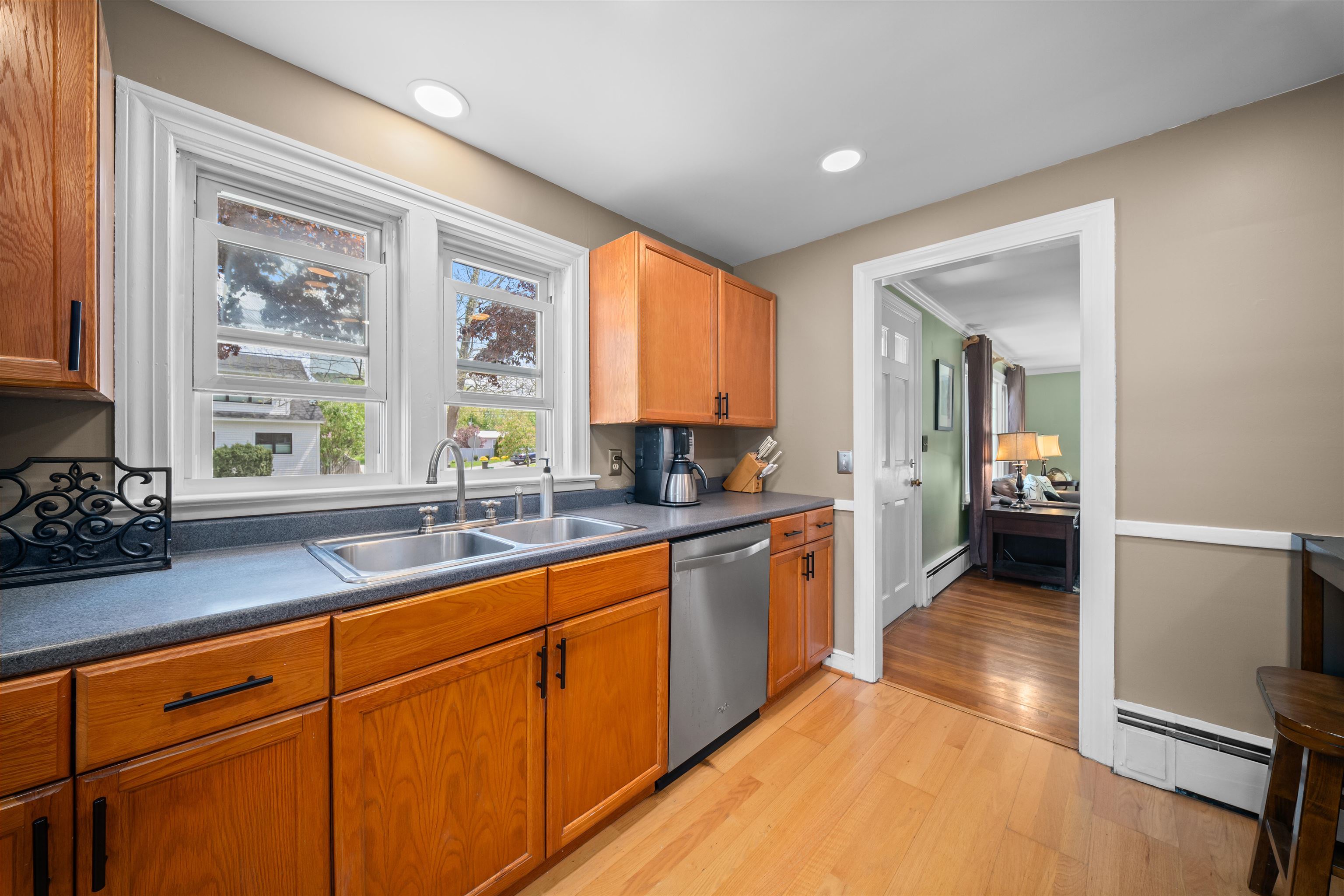 30 Sheffield Road Portsmouth, NH 03801 - Photo 3 of 24