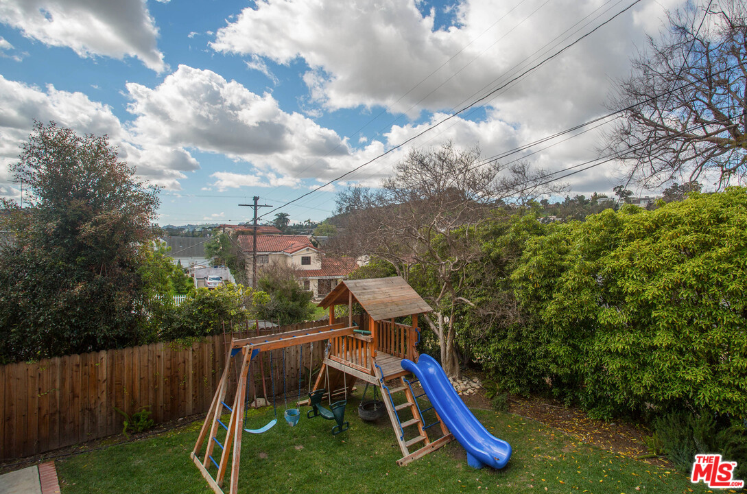 4541 Round Top Drive Los Angeles, CA 90065 - Photo 28 of 40