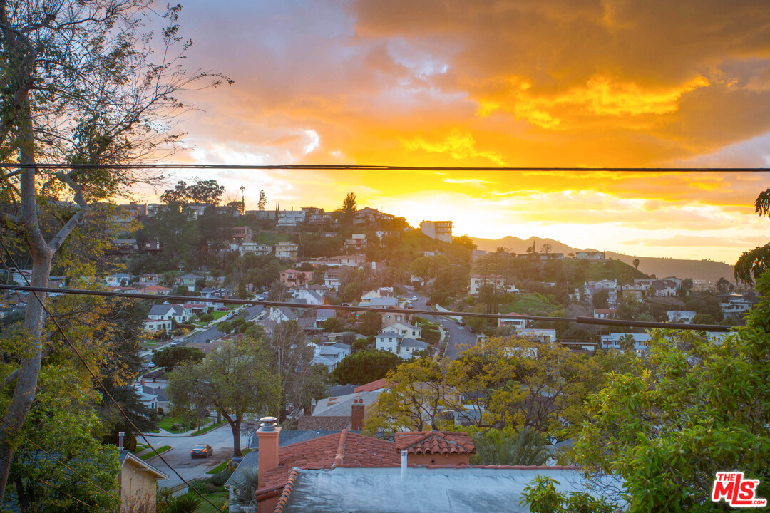 4541 Round Top Drive Los Angeles, CA 90065 - Photo 36 of 40 a view of a city