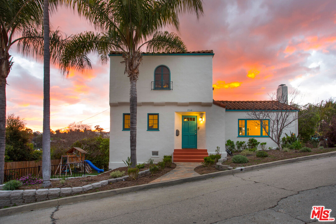 4541 Round Top Drive Los Angeles, CA 90065 - Photo 38 of 40 a view of a house with a street