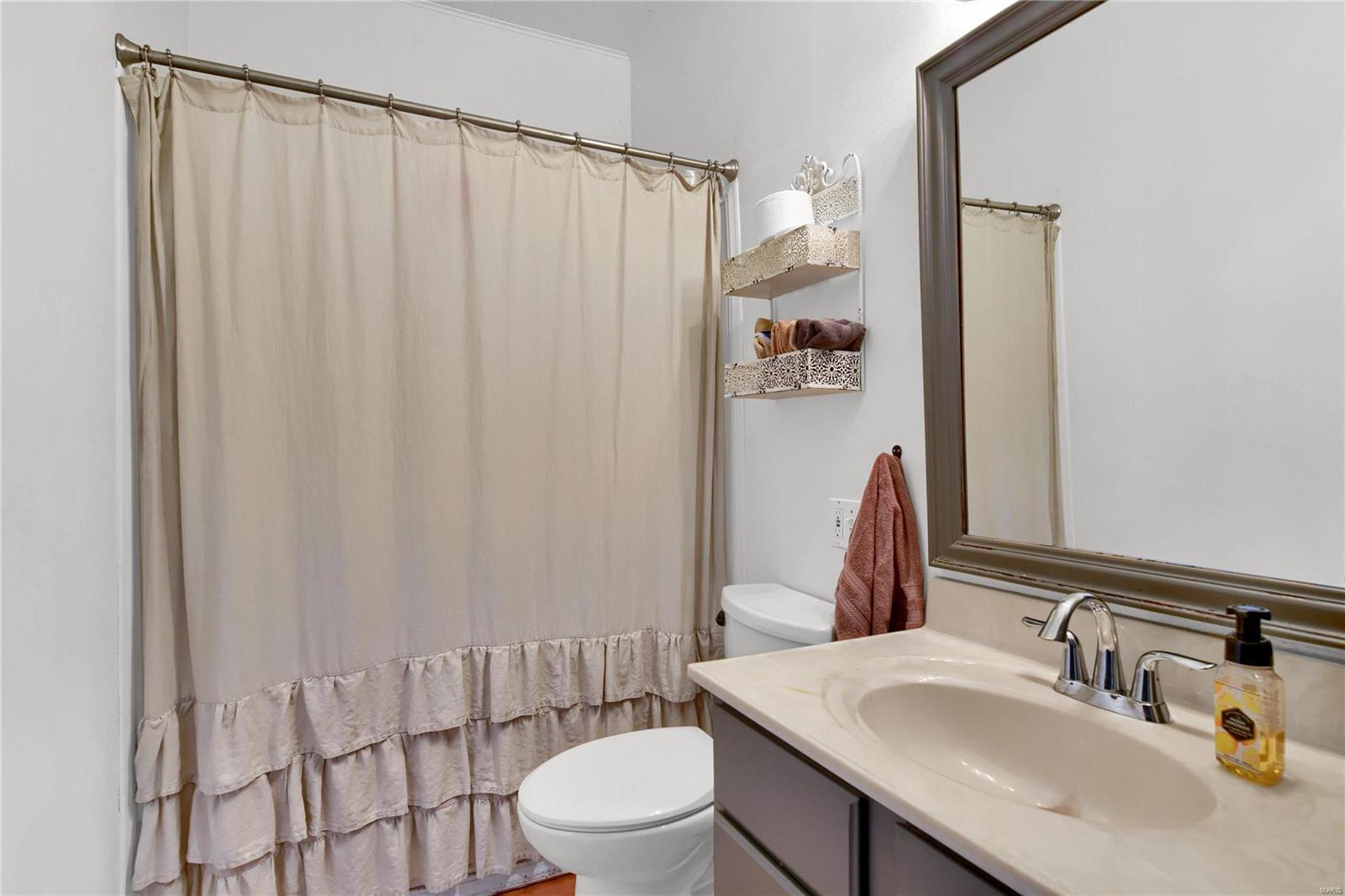 7823 Zenk Road Troy, IL 62294 - Photo 8 of 20