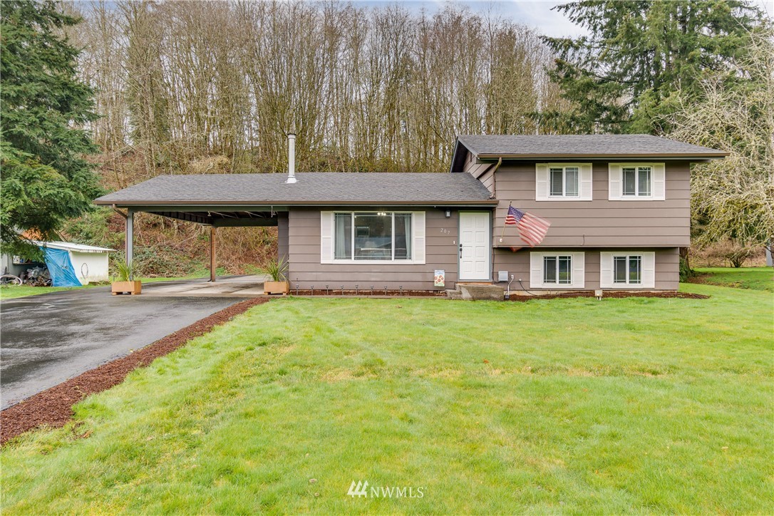 207 Chapman Road Castle Rock, WA 98611 - Photo 1 of 30 Gallery Image 1