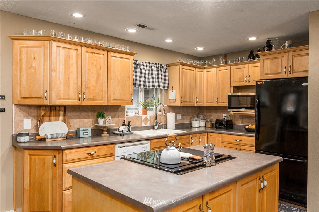 207 Chapman Road Castle Rock, WA 98611 - Photo 8 of 30 Gallery Image 8