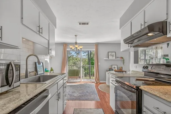 $190,000 | 2715 Northwest 104th Court, Unit 4, Gainesville, FL 32606