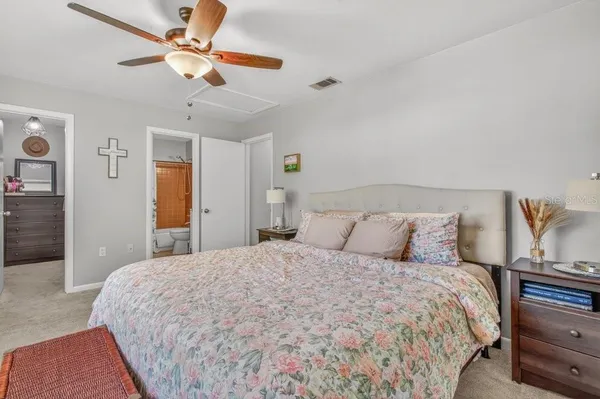 $190,000 | 2715 Northwest 104th Court, Unit 4, Gainesville, FL 32606