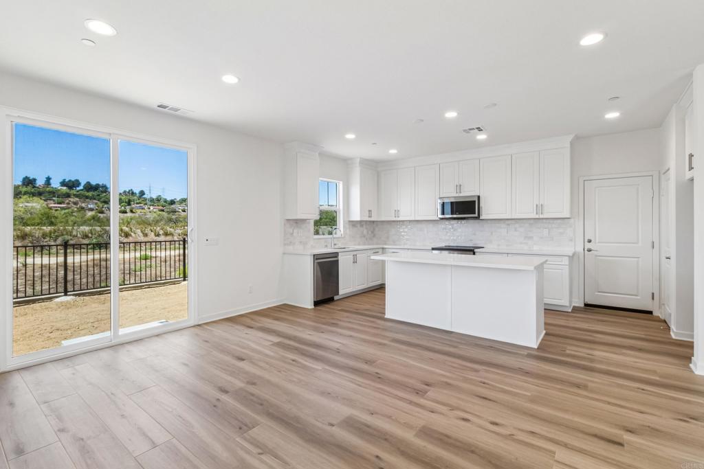 725 Kingbird Loop Oceanside, CA 92058 - Photo 22 of 61 Gallery Image 22