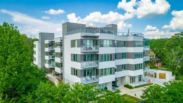 $479,000 | 411 Fairpoint Street, Unit 208, Chattanooga, TN 37405