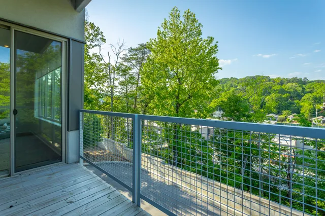 $479,000 | 411 Fairpoint Street, Unit 208, Chattanooga, TN 37405