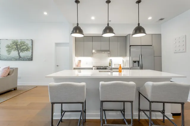 $479,000 | 411 Fairpoint Street, Unit 208, Chattanooga, TN 37405