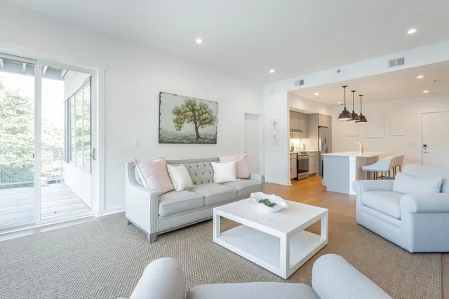 $479,000 | 411 Fairpoint Street, Unit 208, Chattanooga, TN 37405