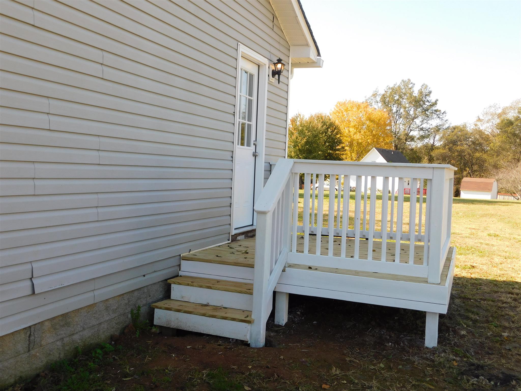 125 Rodeo Drive Columbia, TN 38401 - Photo 12 of 13 Side view of home showing new deck.