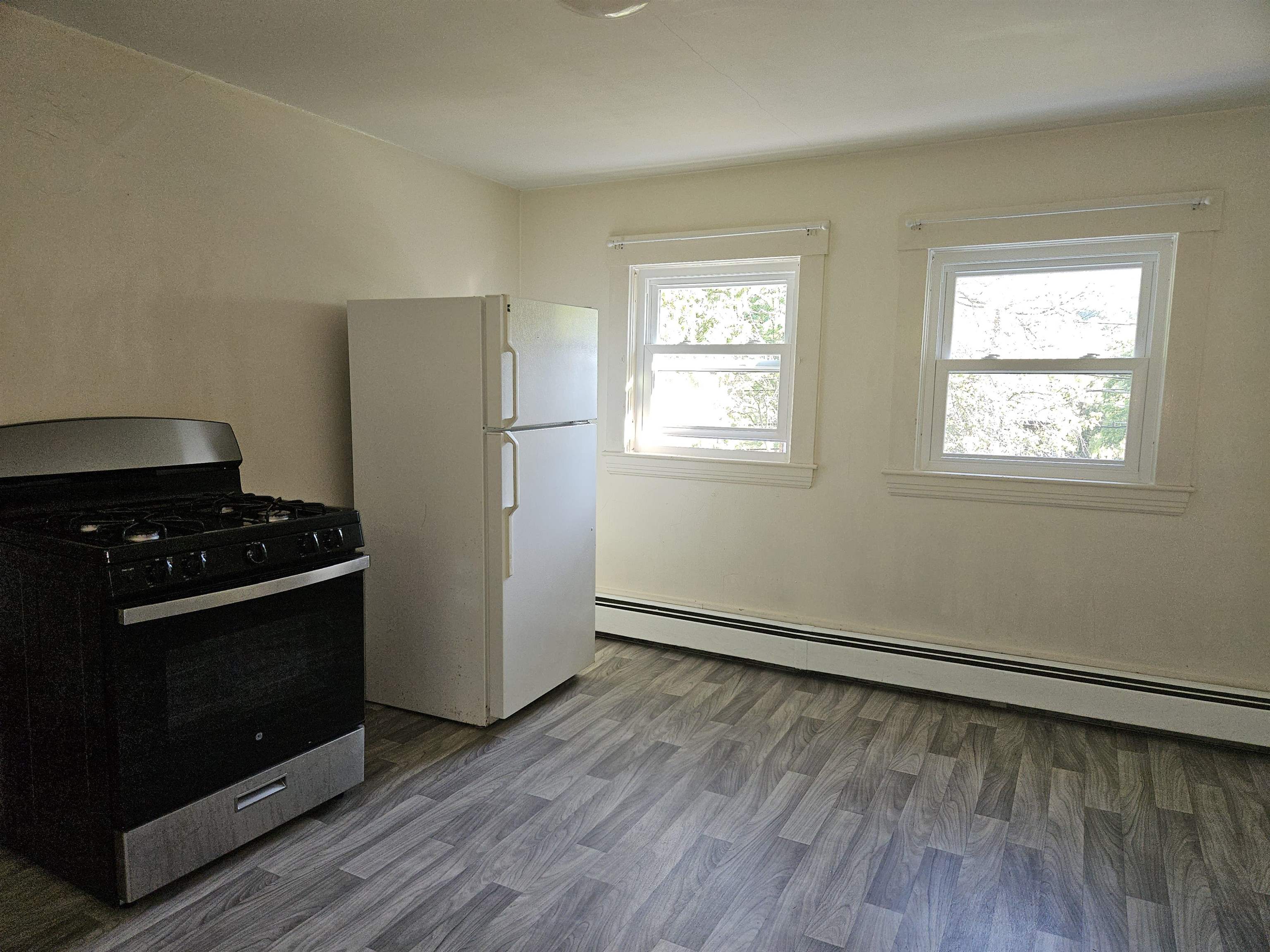 31 Messenger Street, Unit B Lebanon, NH 03766 - Photo 3 of 8