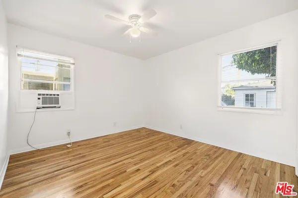 $2,400 | 5324 Vantage Avenue, Unit 2, Valley Village, CA 91607