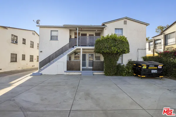$2,400 | 5324 Vantage Avenue, Unit 2, Valley Village, CA 91607