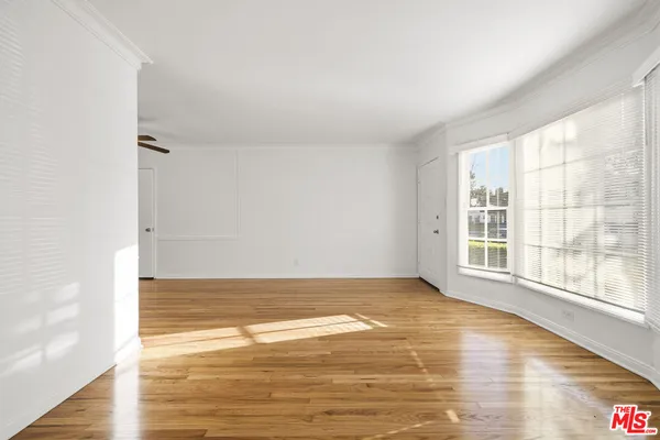 $2,400 | 5324 Vantage Avenue, Unit 2, Valley Village, CA 91607