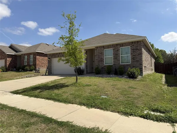 $1,850 | 684 Crestridge Drive, Lavon, TX 75166